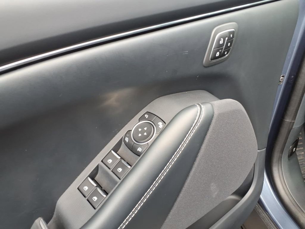 Certified 2021 Ford Mustang Mach-E Select w/ Comfort/Technology Package RWD image 12