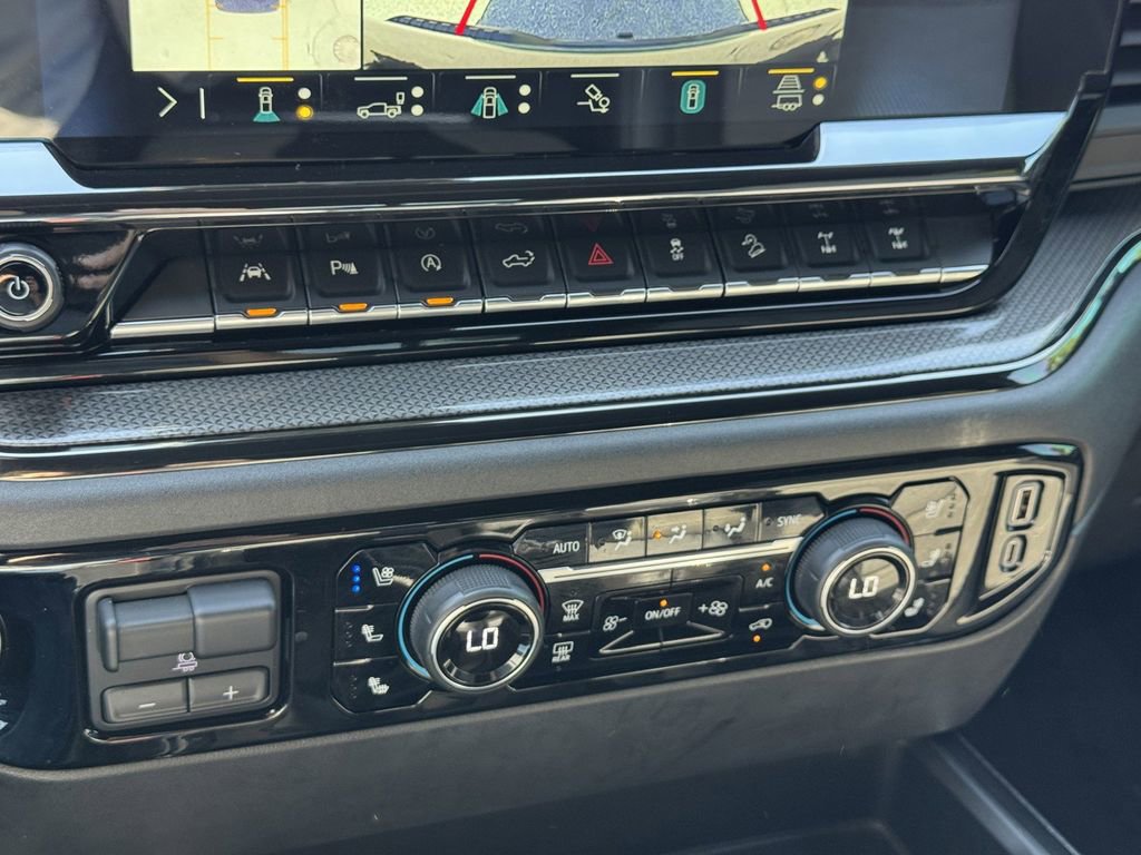 Used 2023 Chevrolet Silverado 1500 ZR2 w/ Technology Package image 19