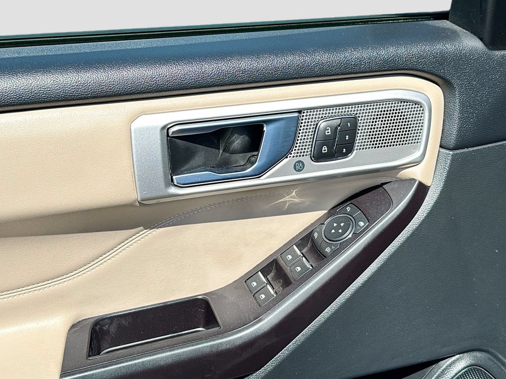 Certified 2020 Ford Explorer Limited RWD image 20
