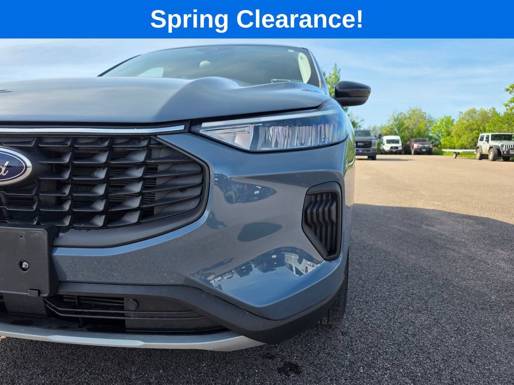 Certified 2023 Ford Escape Active AWD/4WD image 11