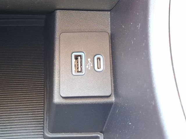 Certified 2023 Ford Edge SE image 23