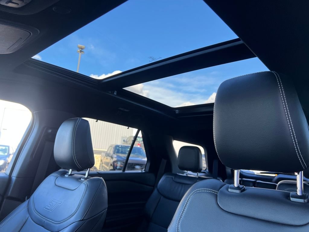 Certified 2022 Ford Explorer ST w/ Equipment Group 401A image 24