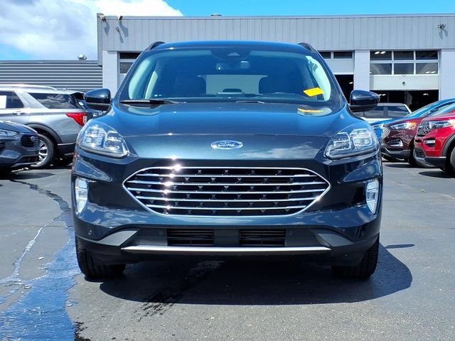 Certified 2022 Ford Escape Titanium w/ Titanium Elite Package AWD/4WD image 2