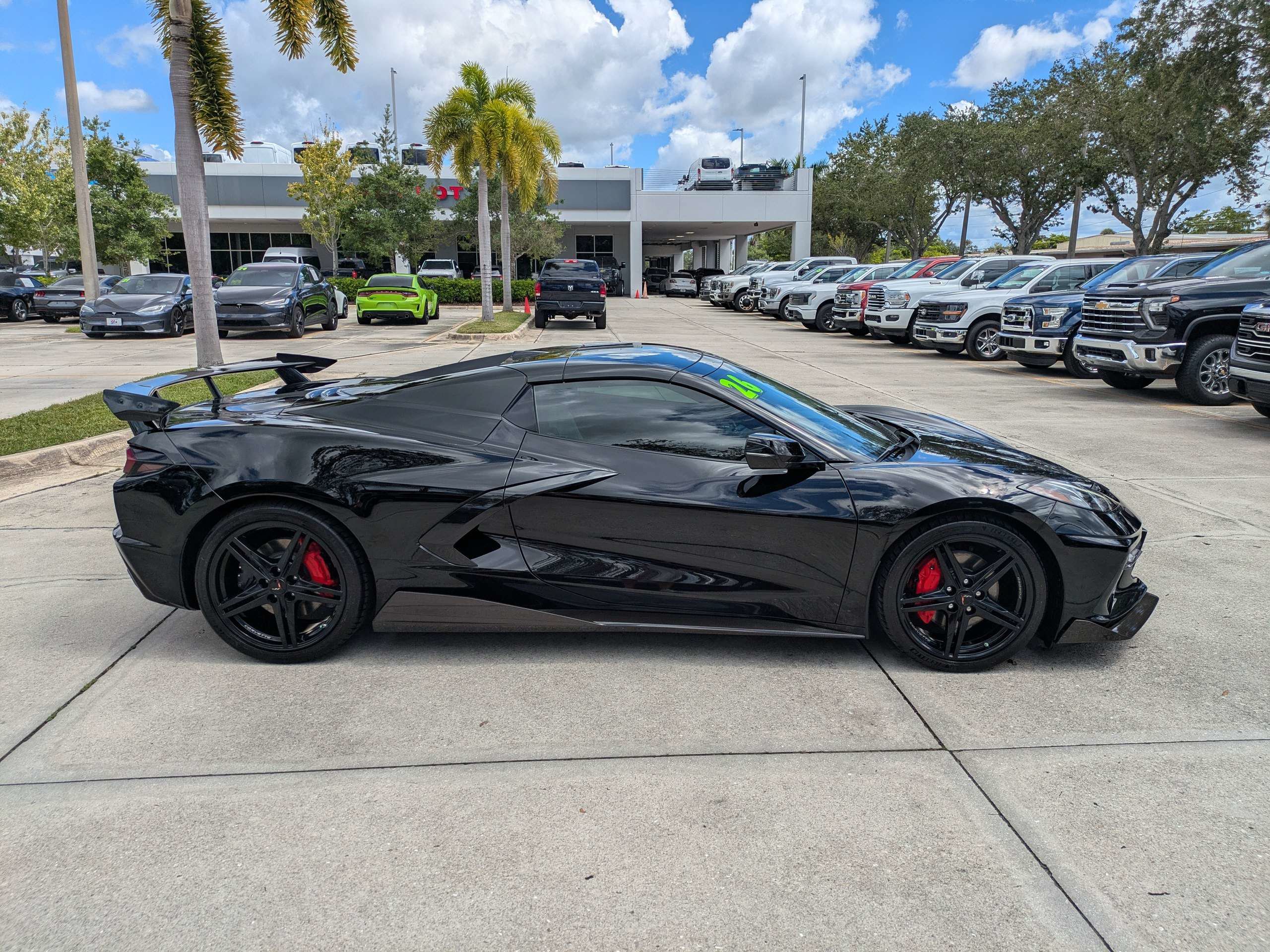 Used 2026 Chevrolet Corvette Stingray Convertible w/ 1LT RWD image 3