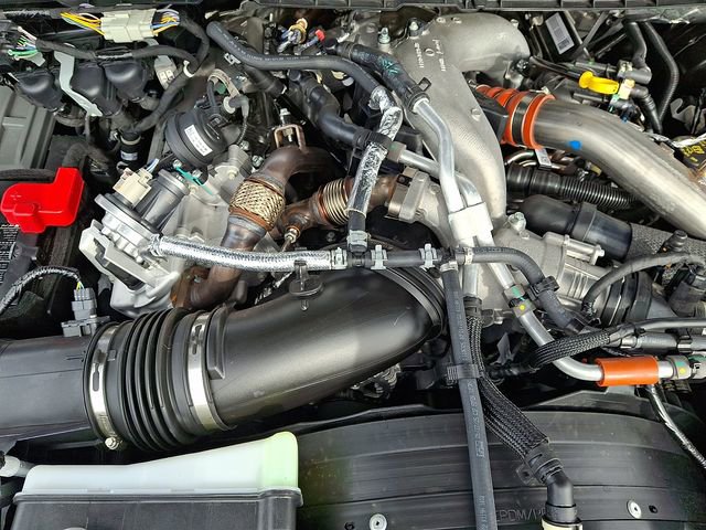 Certified 2025 Ford F250 Platinum image 30