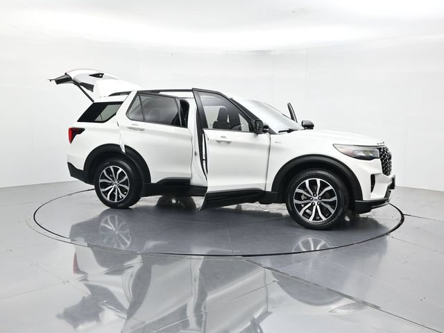 Certified 2025 Ford Explorer ST-Line AWD/4WD image 54