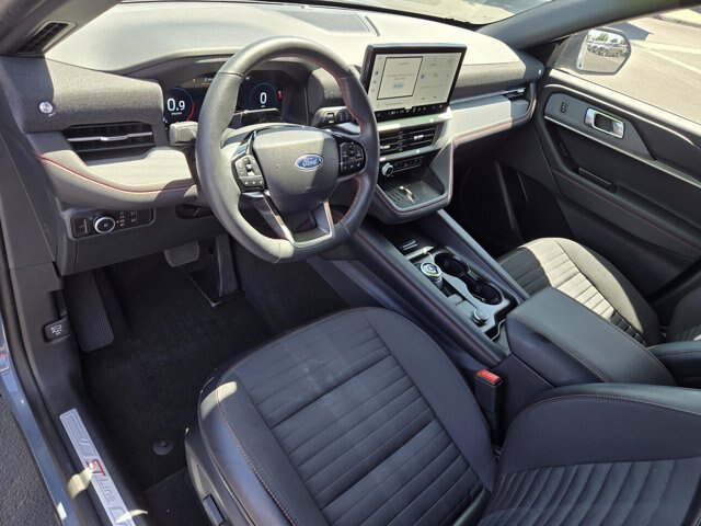 Certified 2025 Ford Explorer ST-Line w/ Premium Package AWD/4WD image 19