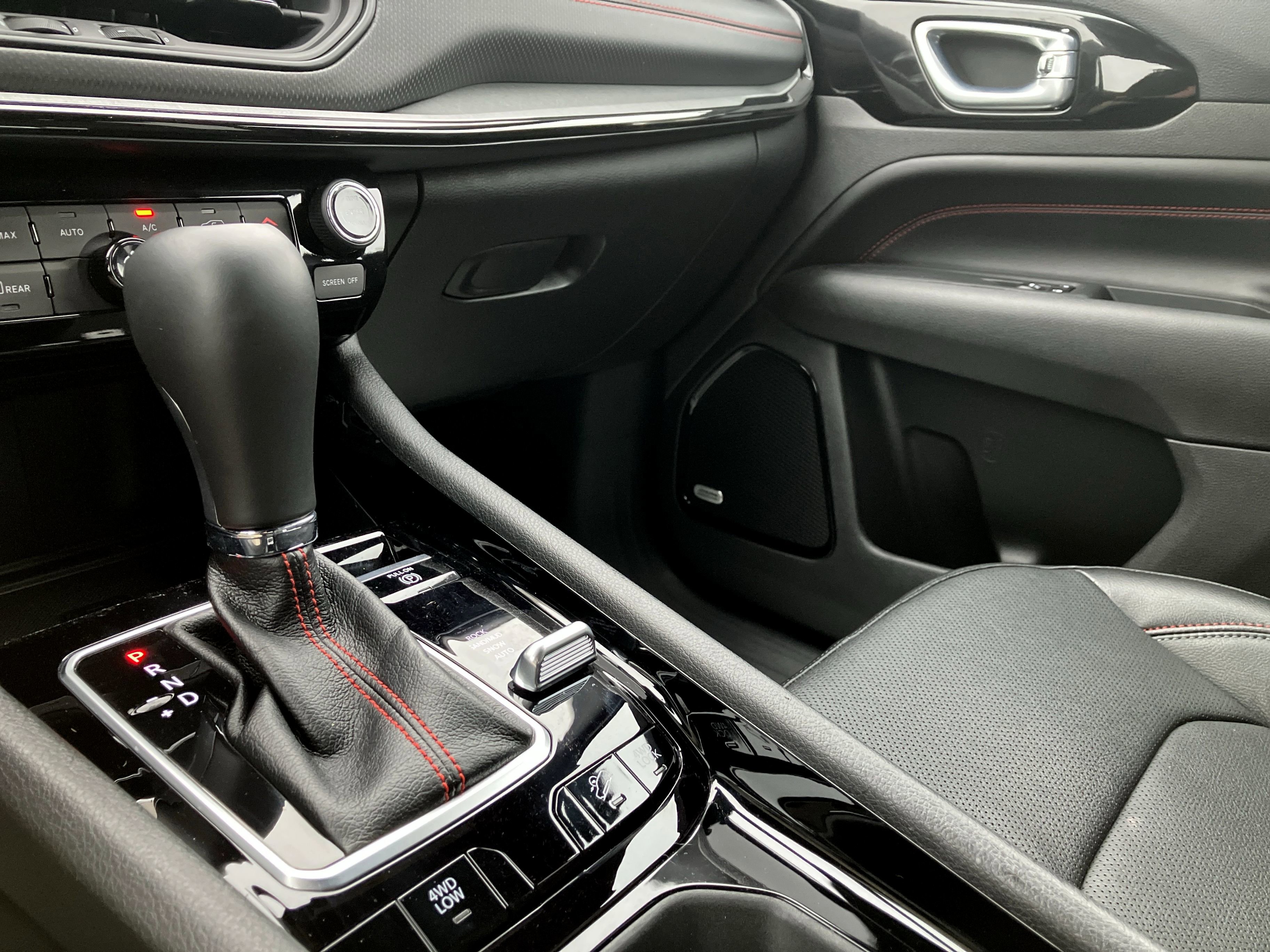 Used 2024 Jeep Compass Trailhawk w/ Trailhawk Elite Group image 14