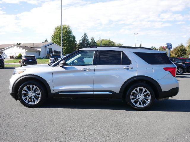 Certified 2021 Ford Explorer XLT w/ Equipment Group 202A AWD/4WD image 2