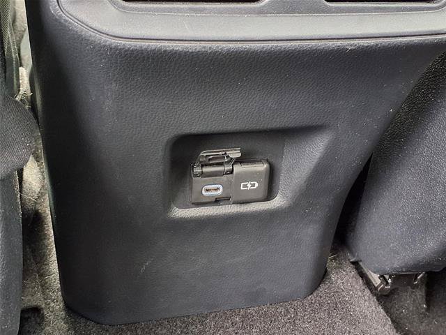 Used 2025 Toyota RAV4 XLE AWD/4WD image 19