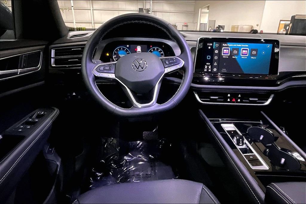 Used 2025 Volkswagen Atlas Cross Sport SE image 7