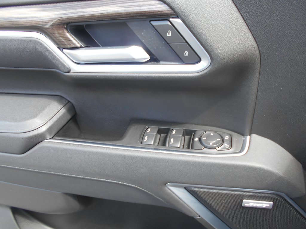 Used 2026 Chevrolet Silverado 1500 RST AWD/4WD image 5