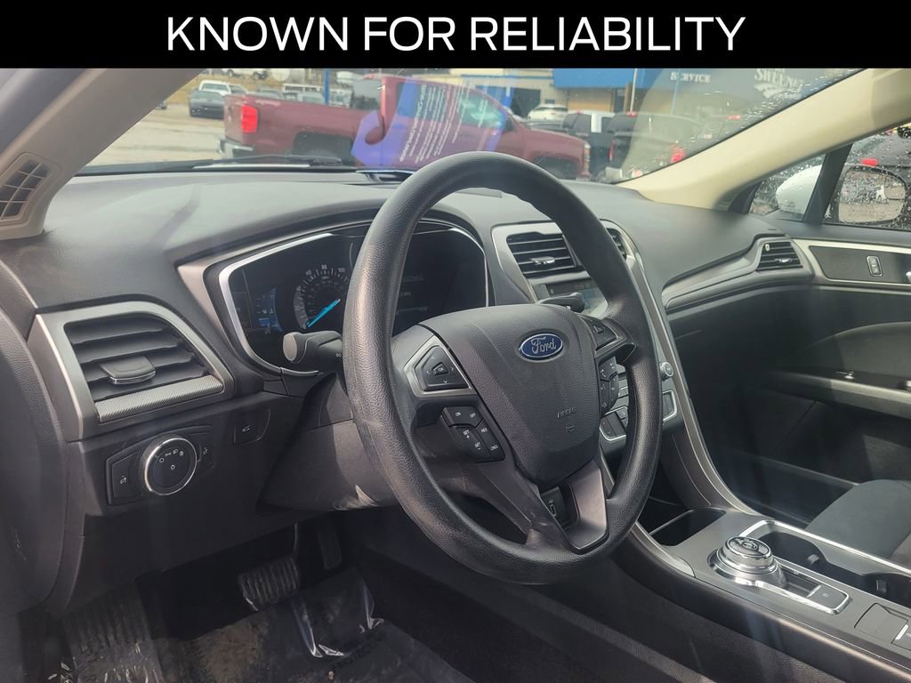 Certified 2017 Ford Fusion SE w/ Fusion SE Technology Package image 15