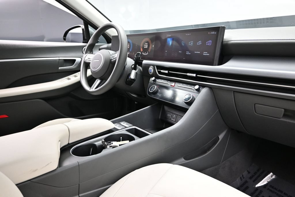 Used 2025 Hyundai Sonata SEL FWD image 13