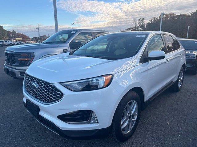Certified 2023 Ford Edge SEL w/ Convenience Package AWD/4WD image 2