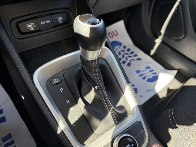 Used 2025 Hyundai Venue SEL image 26