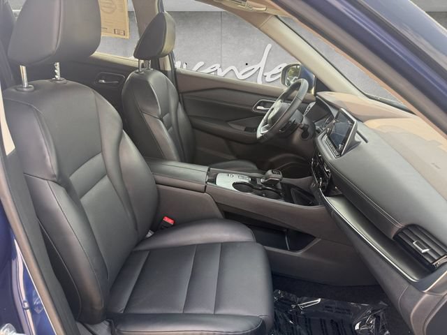 Used 2021 Nissan Rogue SV w/ Premium Package FWD image 25
