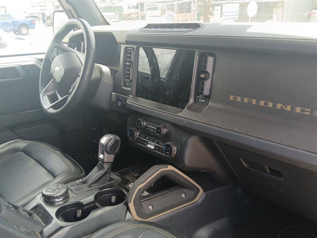 Certified 2025 Ford Bronco Badlands w/ Sasquatch Package AWD/4WD image 9