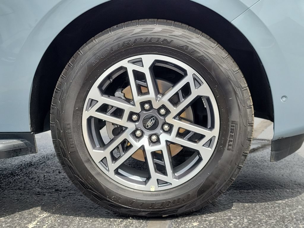 Certified 2025 Ford Expedition Max Active AWD/4WD image 9