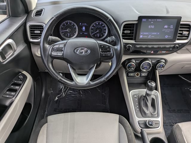 Used 2022 Hyundai Venue SEL FWD image 16
