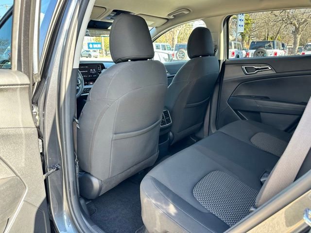 Used 2023 Kia Sportage LX image 45