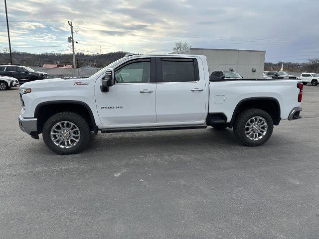 Used 2025 Chevrolet Silverado 2500 LTZ w/ LTZ Premium Package image 6