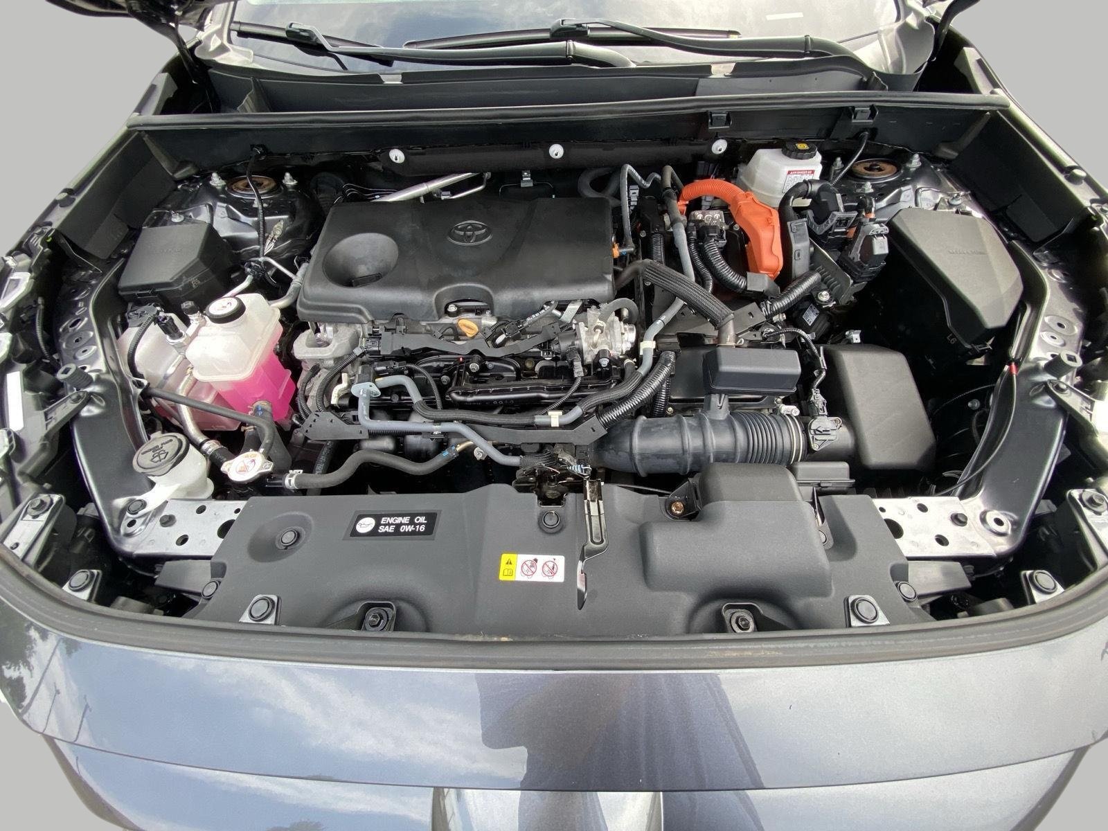 Used 2022 Toyota RAV4 XLE Premium AWD/4WD image 13