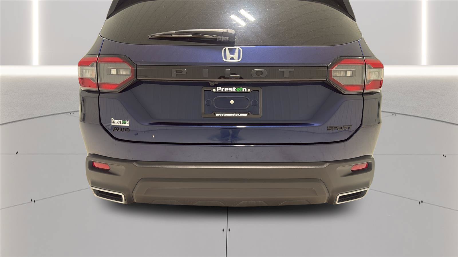 Used 2025 Honda Pilot Sport image 32
