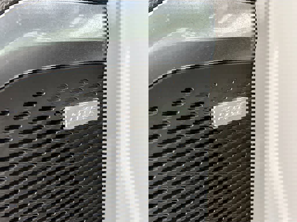 Used 2025 GMC Acadia Elevation image 31