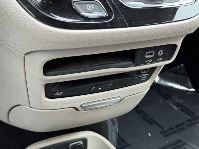Used 2018 Chrysler Pacifica Touring-L Plus FWD image 22