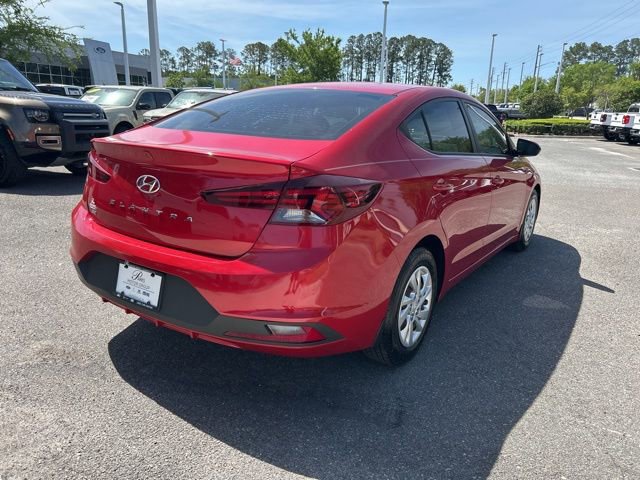 Used 2020 Hyundai Elantra SE w/ Cargo Package (C1) FWD image 4