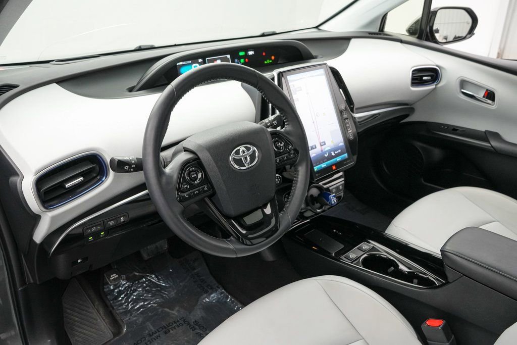 Used 2019 Toyota Prius Limited w/ Premium Convenience Package image 12
