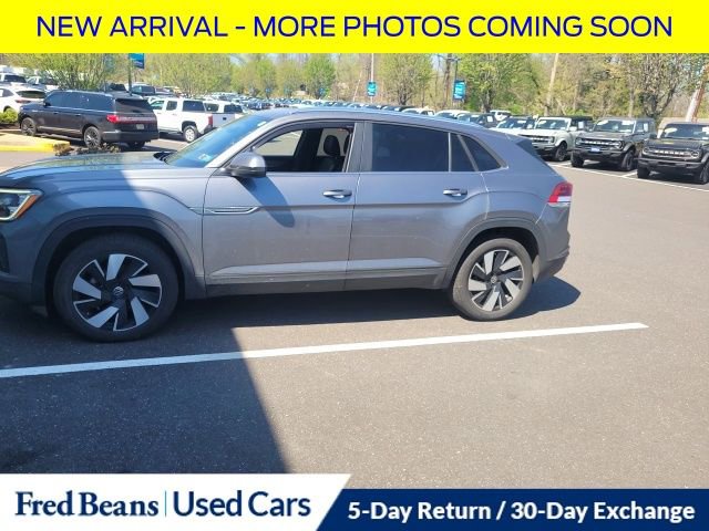Used 2024 Volkswagen Atlas Cross Sport SE w/ Panoramic Sunroof Package AWD/4WD image 5