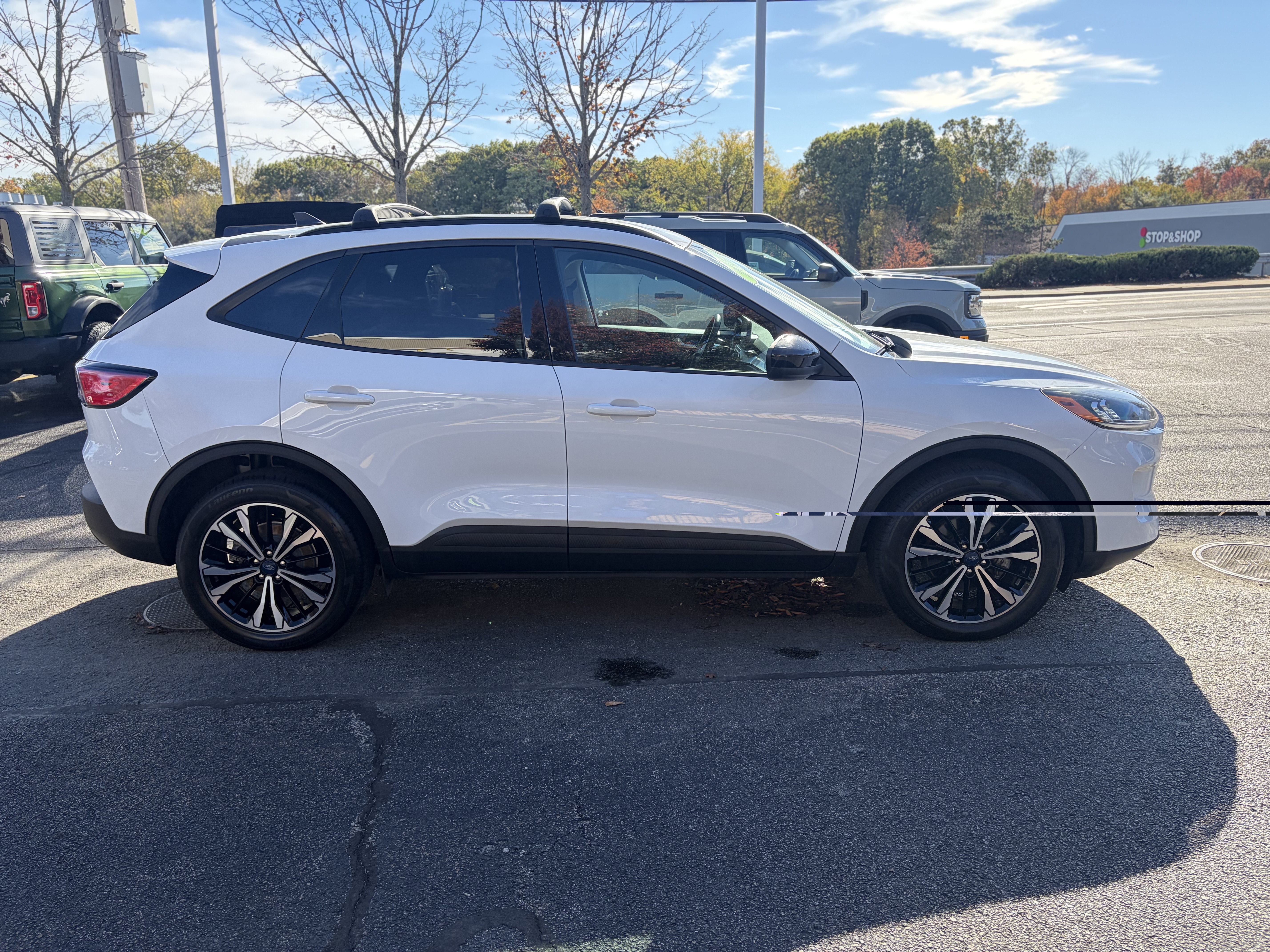 Certified 2022 Ford Escape SEL AWD/4WD image 4