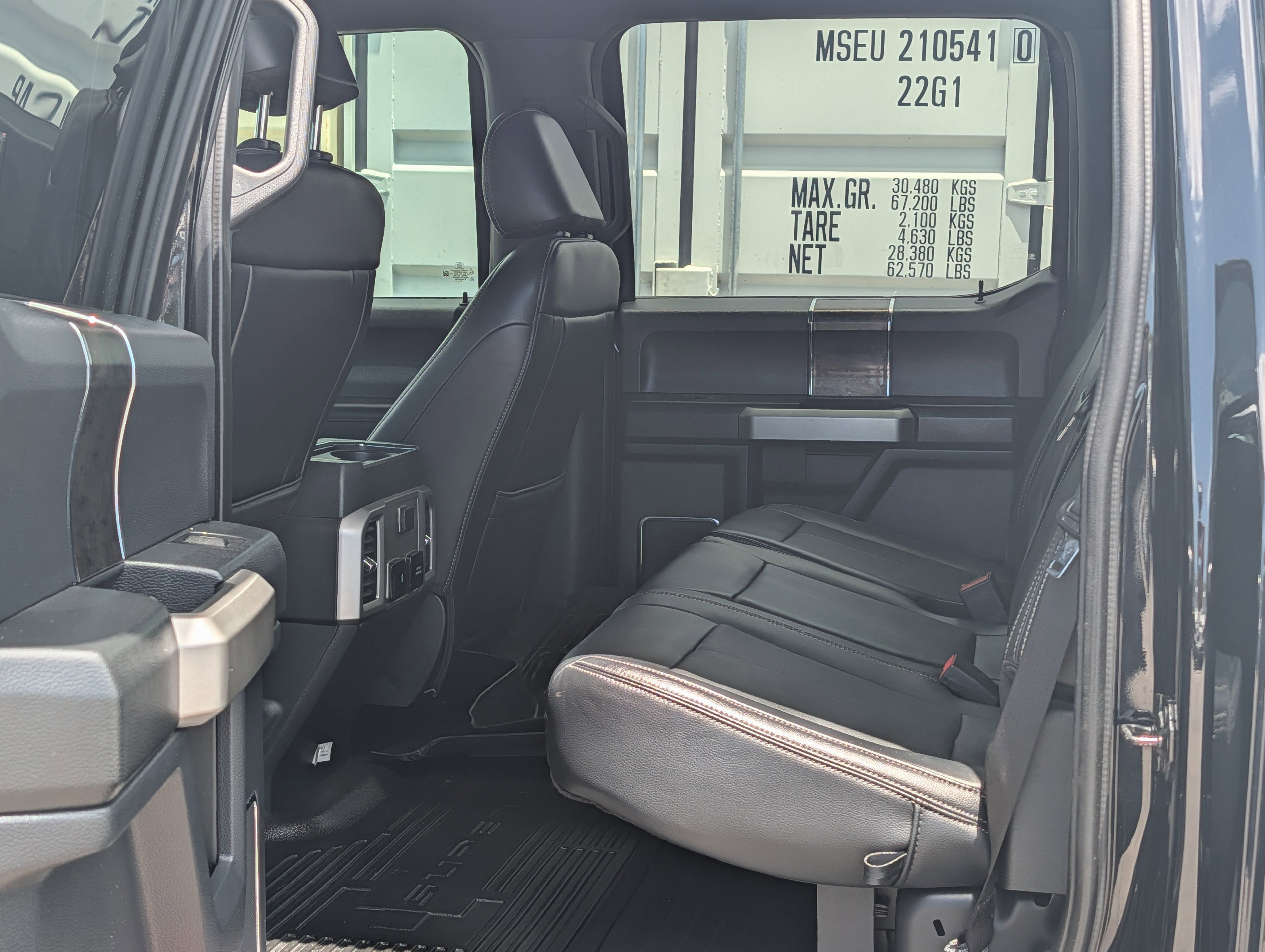 Certified 2022 Ford F450 Lariat w/ Lariat Value Package AWD/4WD image 15