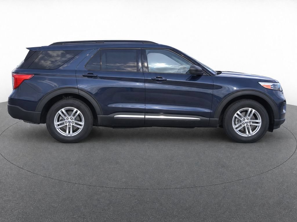 Certified 2023 Ford Explorer XLT RWD image 10