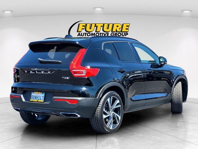 Used 2019 Volvo XC40 T5 R-Design AWD/4WD image 4