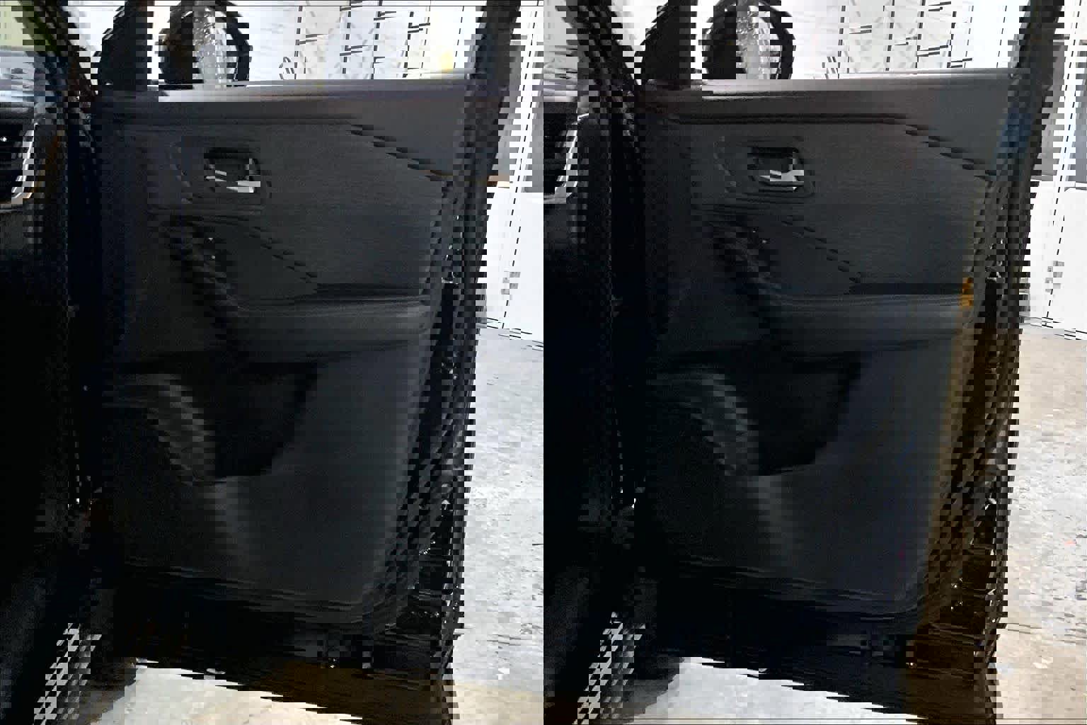 Used 2023 Nissan Rogue SV image 22