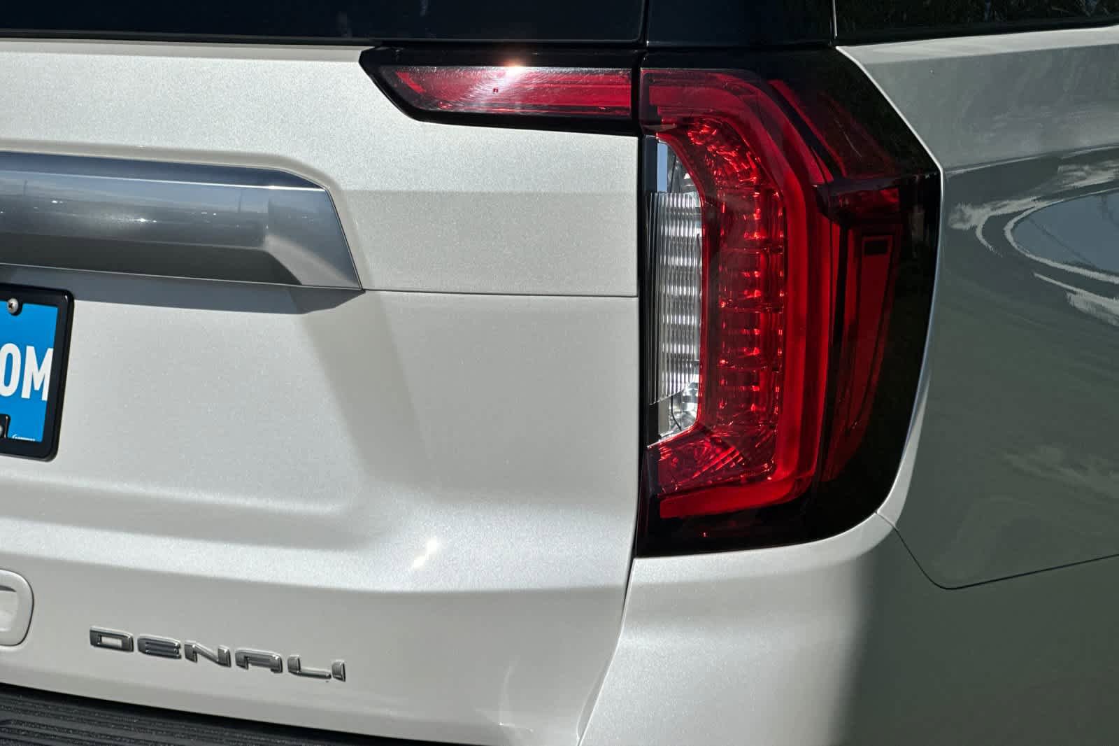 Used 2021 GMC Yukon Denali w/ Denali Ultimate Package AWD/4WD image 30