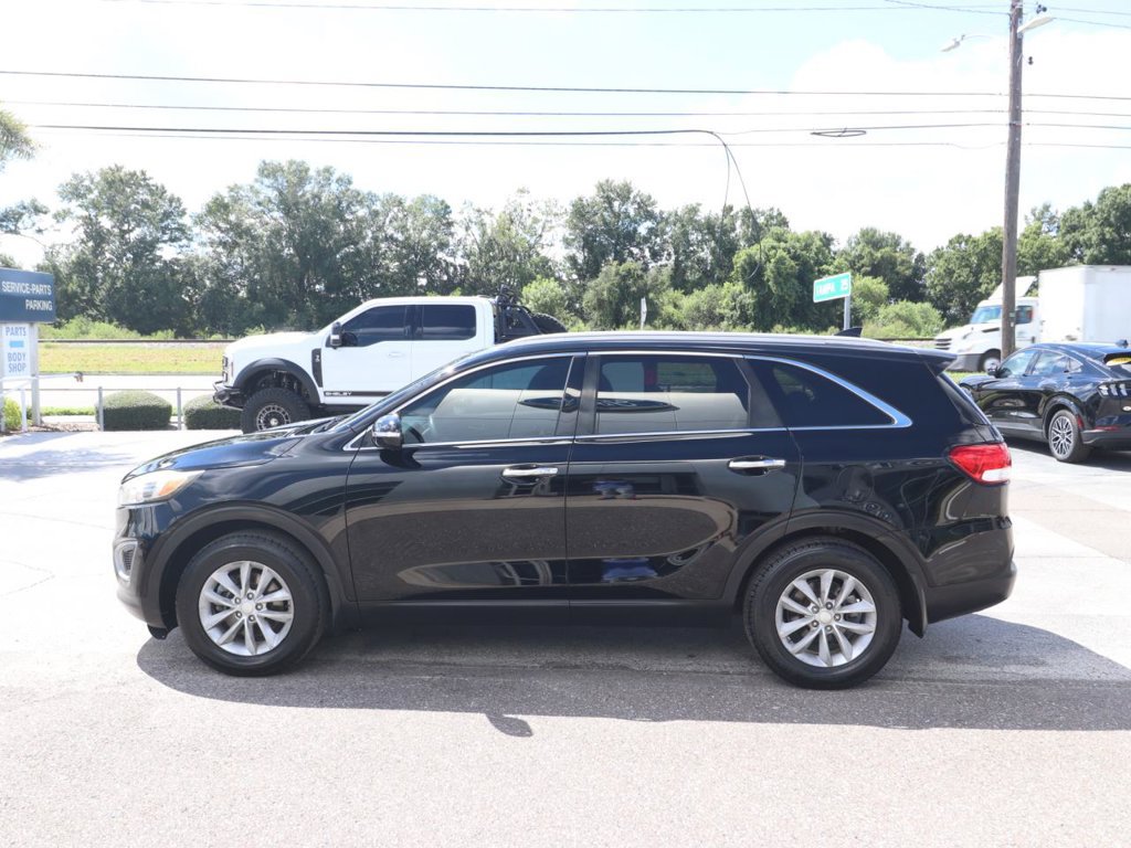 Used 2018 Kia Sorento FWD image 5