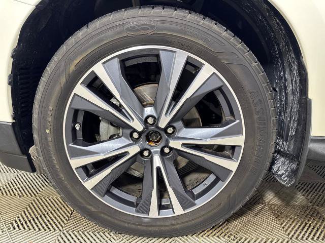 Used 2018 Nissan Pathfinder Platinum FWD image 15