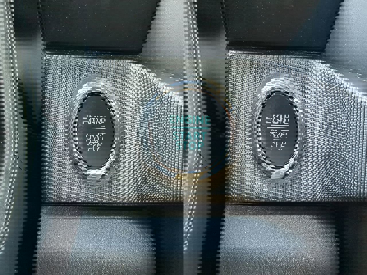 Certified 2025 Ford F450 Platinum w/ FX4 Off-Road Package image 27