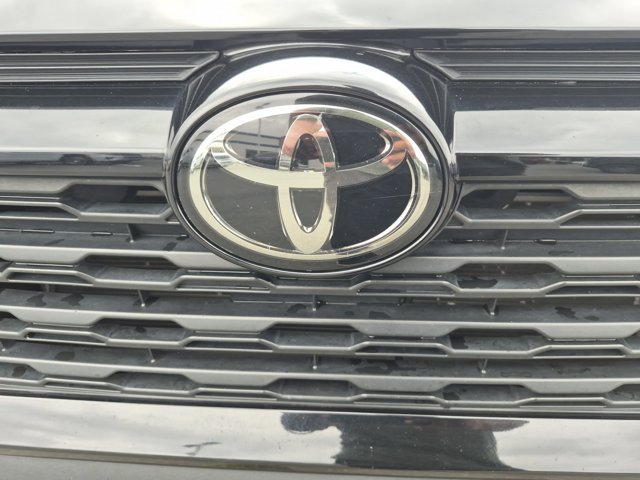 Used 2023 Toyota RAV4 XLE FWD image 37