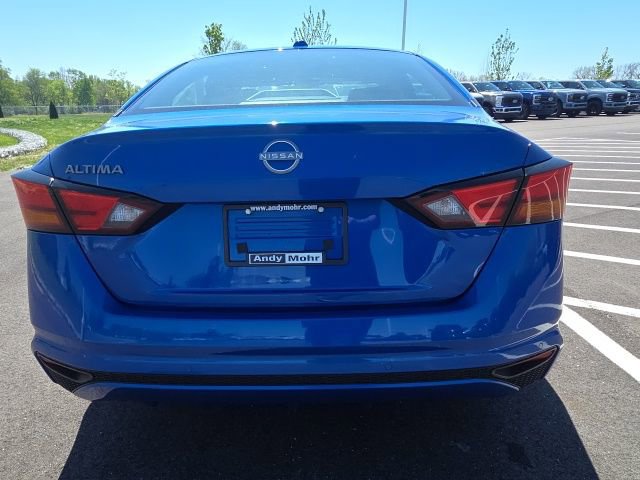 Used 2025 Nissan Altima 2.5 SV FWD image 9
