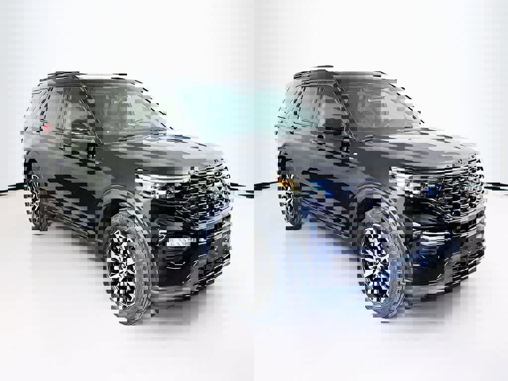 Certified 2022 Ford Explorer ST-Line w/ Class IV Trailer Tow Package image 8