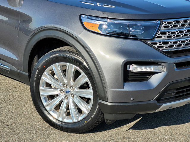 Certified 2022 Ford Explorer Limited w/ Limited Technology Package image 9