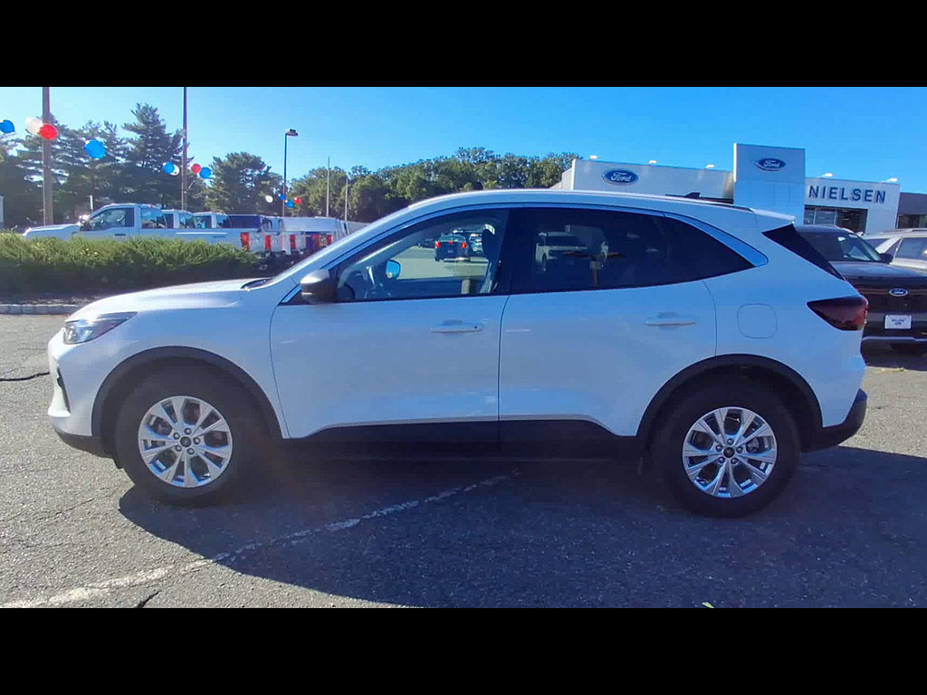 Certified 2023 Ford Escape Active AWD/4WD image 5