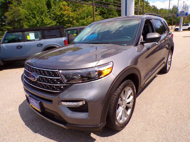 Certified 2023 Ford Explorer XLT w/ Equipment Group 202A AWD/4WD image 3