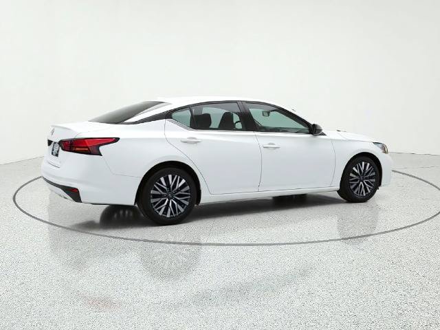 Used 2025 Nissan Altima 2.5 SV FWD image 8