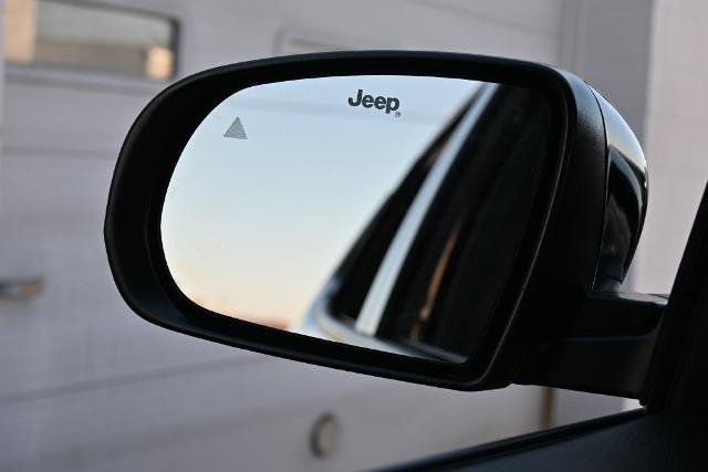 Used 2024 Jeep Compass Limited AWD/4WD image 31